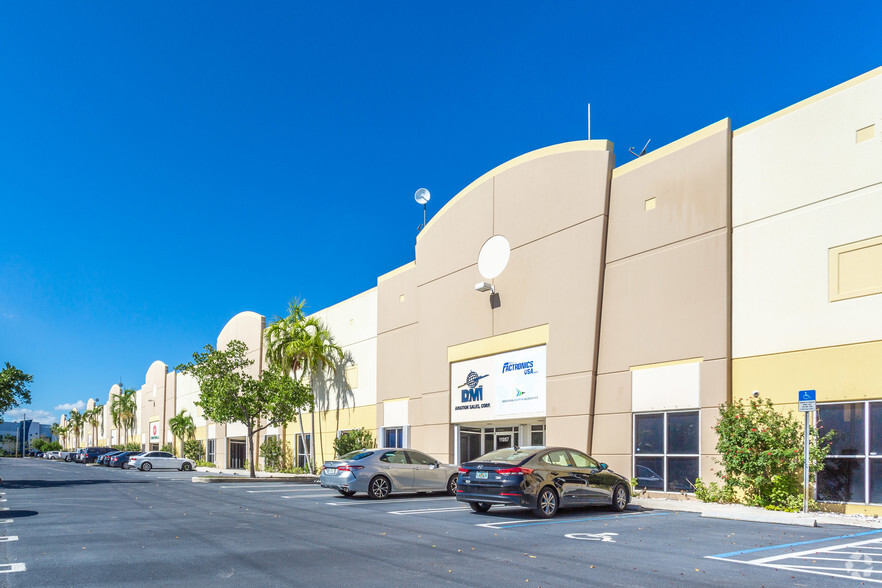 Primary Photo Of 10811-11199 NW 122nd St, Medley Warehouse For Lease