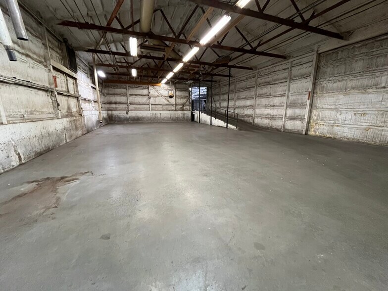 More Photos Of 4117 N Highway 61, Perryville Industrial For Sale