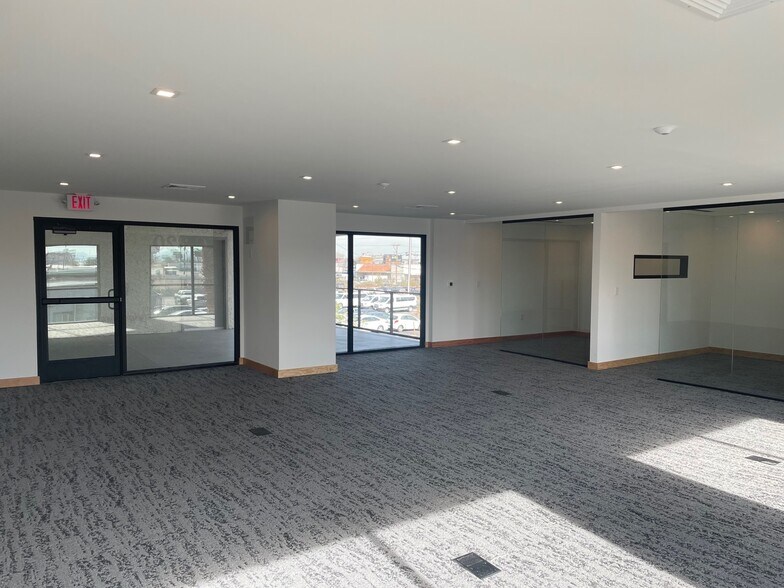 More Photos Of 5030 Paradise Rd, Las Vegas Unknown For Lease