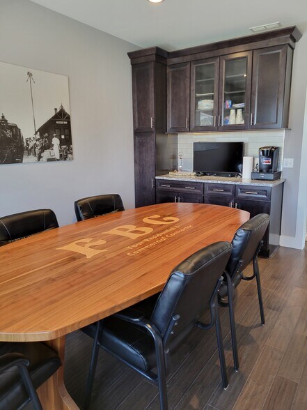 More Photos Of 351 N Main St, Onsted Office For Sale