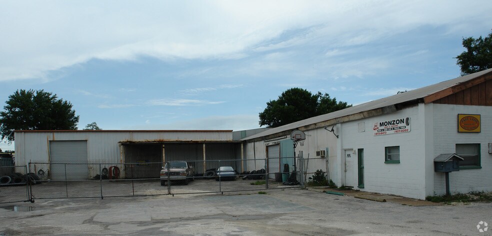 More Photos Of 4616 N Clark Ave, Tampa Warehouse For Lease