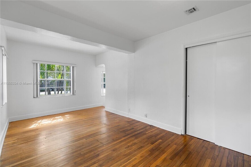 More Photos Of 1105 NE 119th St, Biscayne Park Apartments For Sale