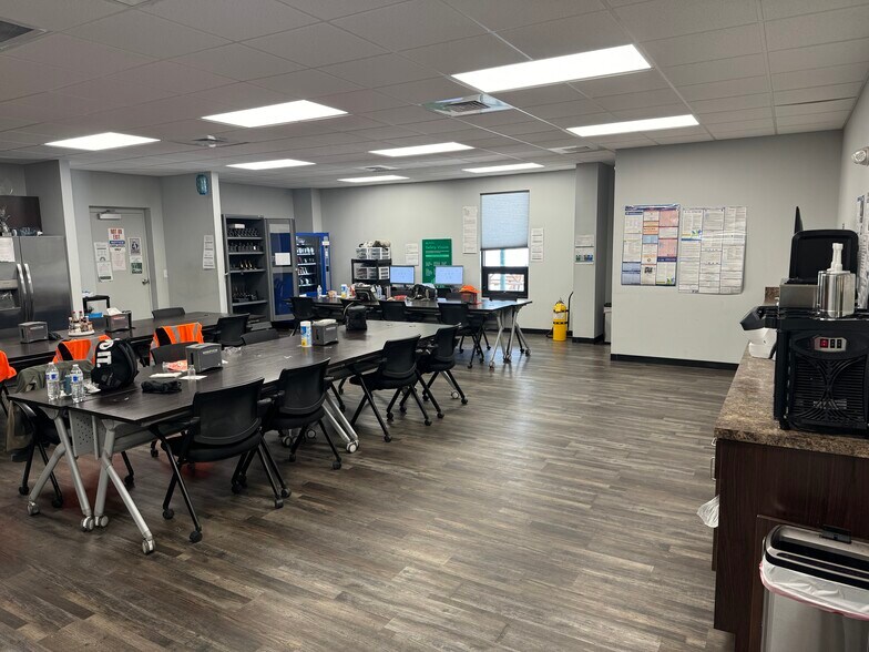 More Photos Of 2210 Industrial Dr SW, Cullman Warehouse For Sale