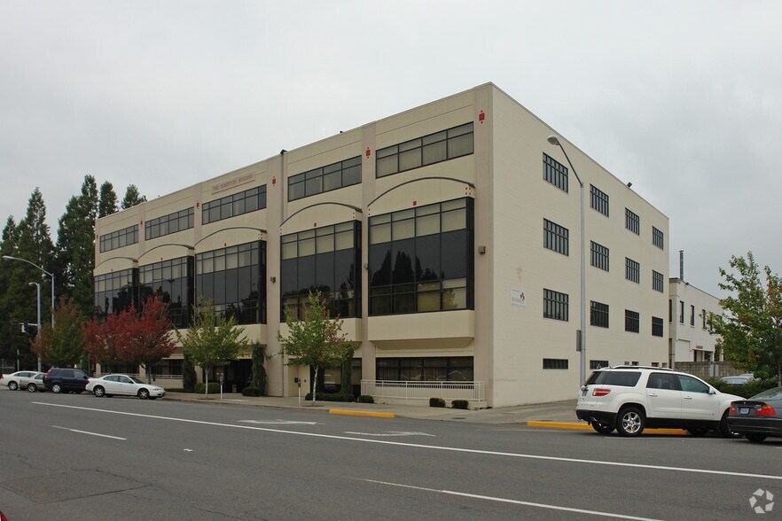 More Photos Of 1215 State St, Salem Office For Lease