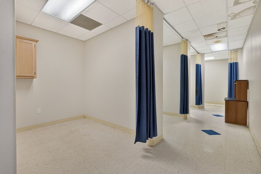 More Photos Of 2601 Cornerstone Blvd, Edinburg Medical For Sale