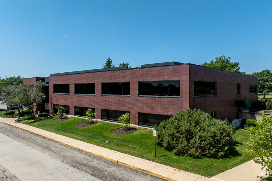 More Photos Of 1725 S Naperville Rd, Wheaton Medical For Lease