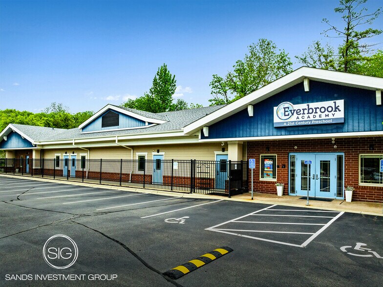 Primary Photo Of 14730 Excelsior Blvd, Minnetonka Schools For Sale