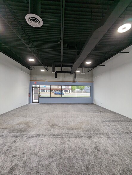 More Photos Of 26085-26105 John R Rd, Madison Heights Unknown For Lease