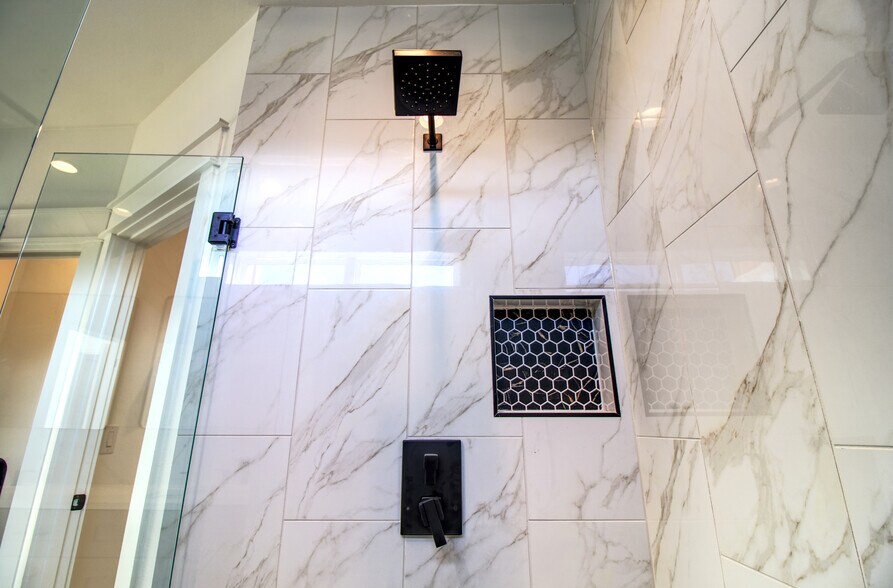 More Photos Of 2608 Bristol Dr, Austin Multifamily For Sale