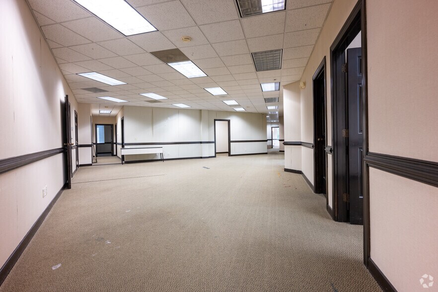 More Photos Of 2 Pai Park, Greensboro Office For Sale
