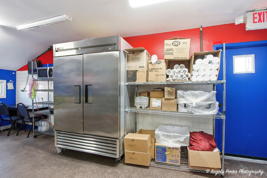 More Photos Of 140 Crystal St, Cary Fast Food For Sale
