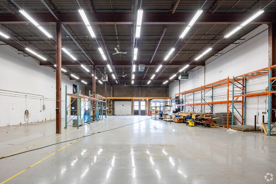 More Photos Of 2299 Drew Rd, Mississauga Light Manufacturing For Lease