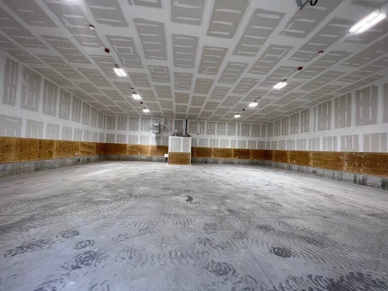 More Photos Of 64 B St, Hanover Warehouse For Lease