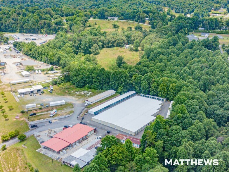 Primary Photo Of 1020 Appalachian Hwy, Blue Ridge Self Storage For Sale