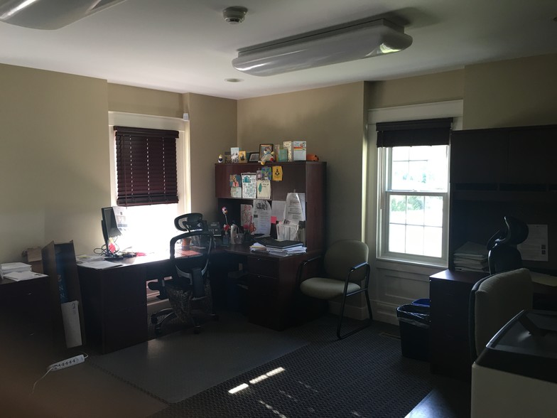 More Photos Of 1585 Rt-146, Rexford Office For Sale