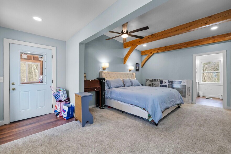 More Photos Of 180 Main St, North Woodstock Hotel For Sale