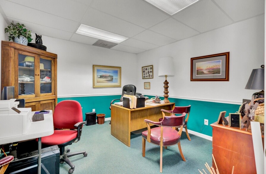 More Photos Of 1950 Belgrade Ave, Charleston Office For Lease