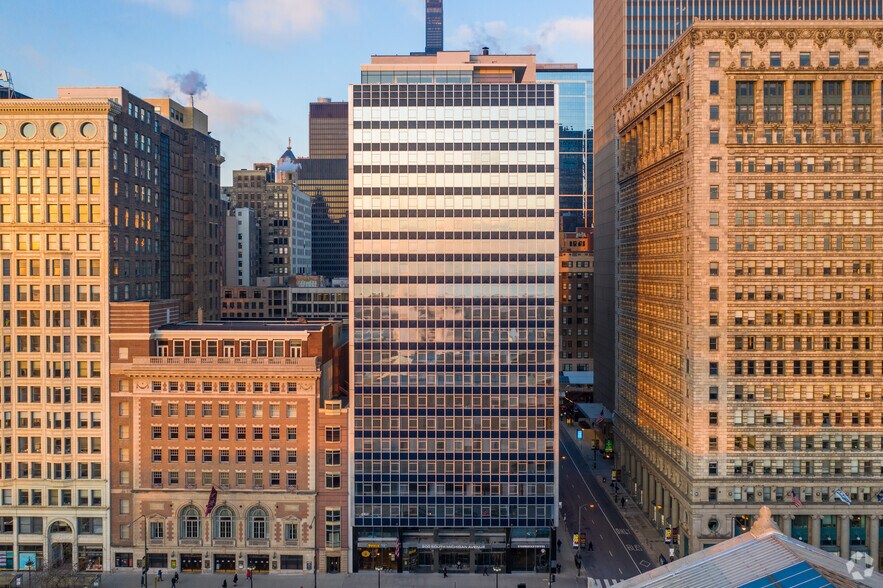 More Photos Of 200 S Michigan Ave, Chicago Office For Lease
