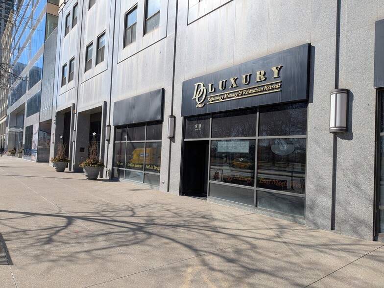 More Photos Of 900-910 S Michigan Ave, Chicago Apartments For Lease