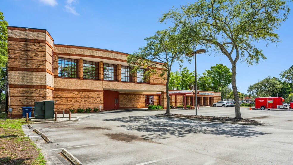More Photos Of 2715 W Virginia Ave, Tampa Medical For Sale