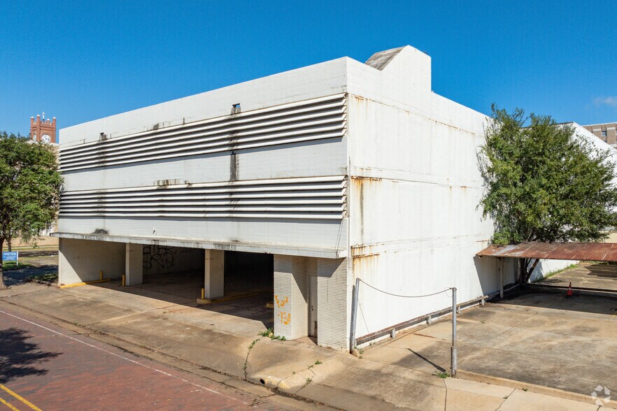 More Photos Of 934 3rd St, Alexandria Office Residential For Sale