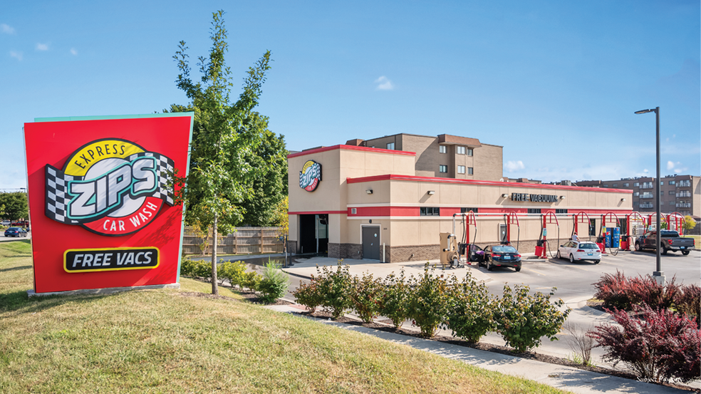 Primary Photo Of 3000 Breckenridge Ln, Louisville Carwash For Sale