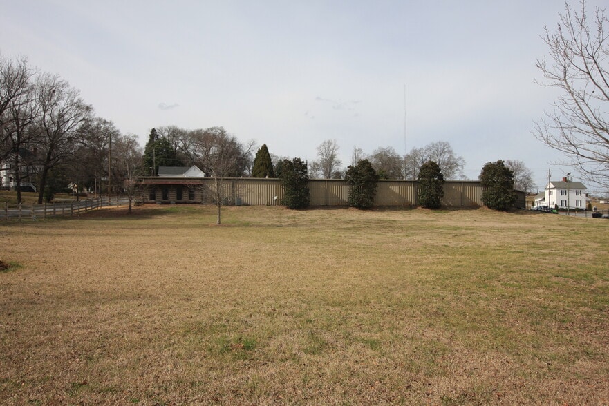 More Photos Of 212 Church st, Rockmart Specialty For Sale