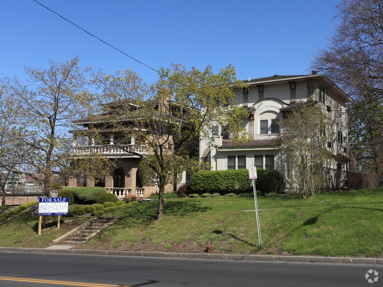 More Photos Of 1027-1029 E Genesee St, Syracuse Shelter For Sale