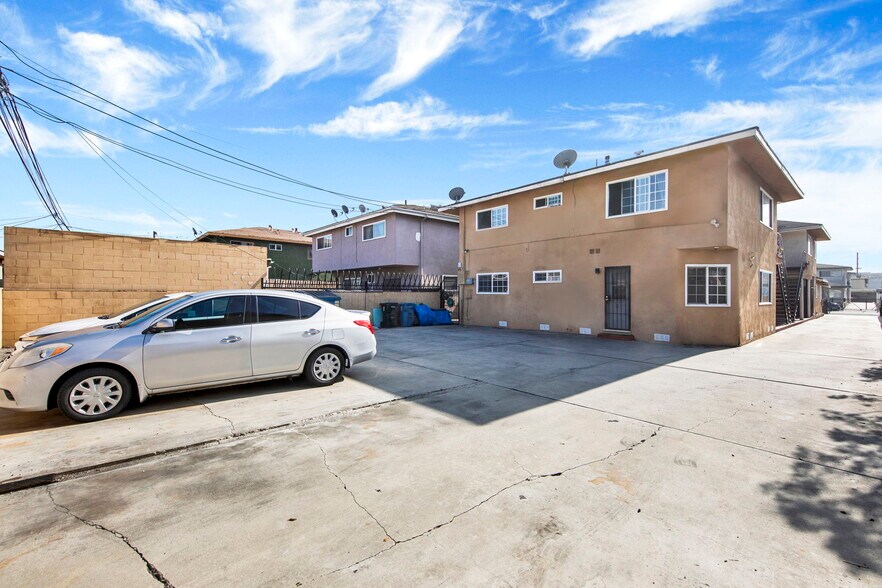 More Photos Of 4351 W 142nd St, Hawthorne Apartments For Sale