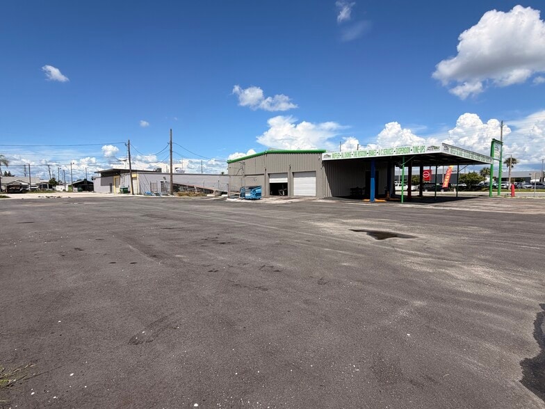 More Photos Of 5100 34th St N, Saint Petersburg Auto Repair For Sale