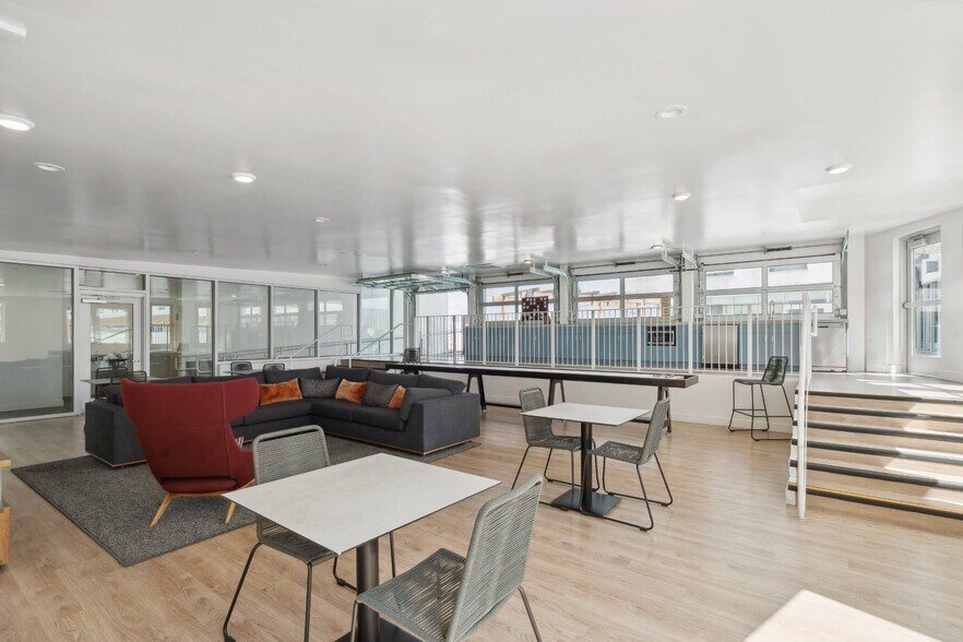 More Photos Of 300 S Santa Fe Ave, Los Angeles Apartments For Lease