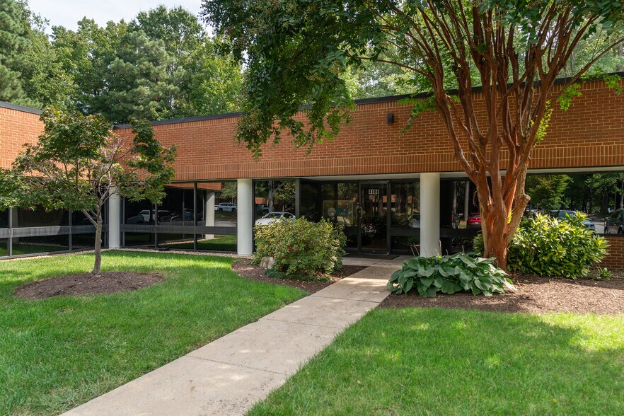 More Photos Of 4180-4196 Innslake Dr, Glen Allen Office For Lease