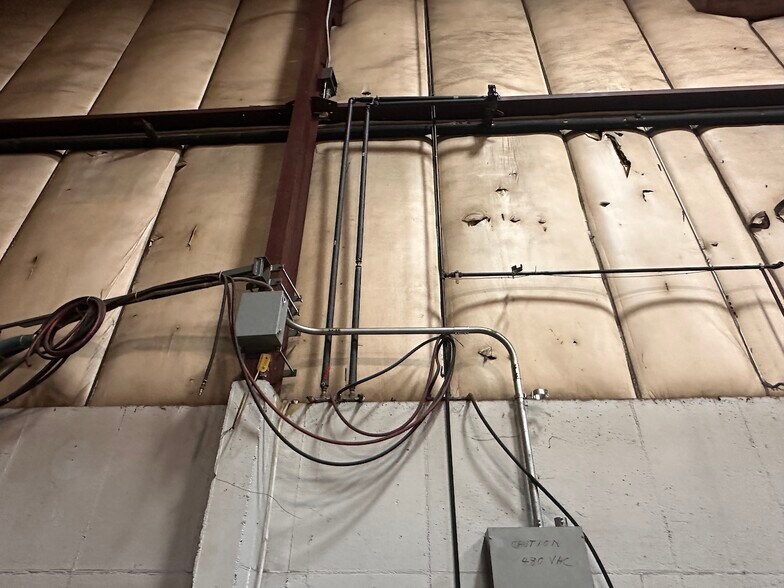 More Photos Of 429 E Grove St, Greenville Industrial For Sale