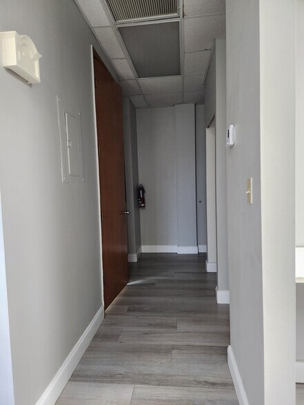 More Photos Of 5100 W Copans Rd, Margate Office For Lease