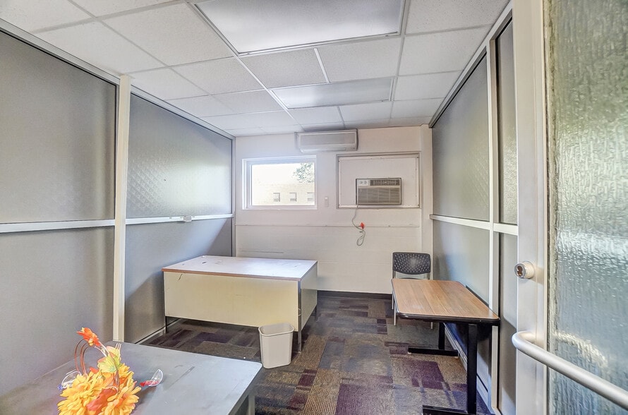 More Photos Of 150 E South College St, Yellow Springs Research And Development For Sale