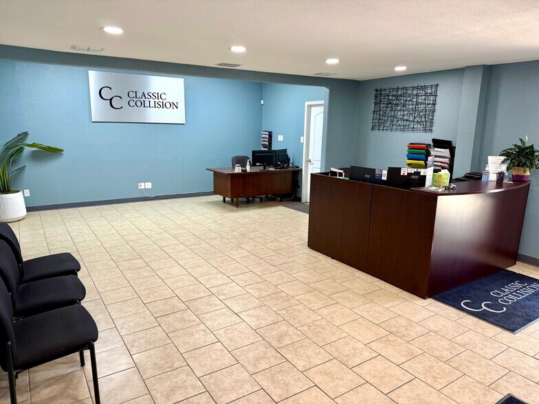 More Photos Of 1830 Jackson Keller Rd, San Antonio Warehouse For Sale