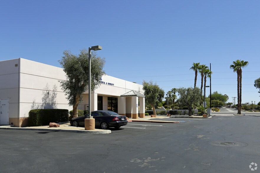 More Photos Of 1227 S Gene Autry Trl, Palm Springs Warehouse For Sale