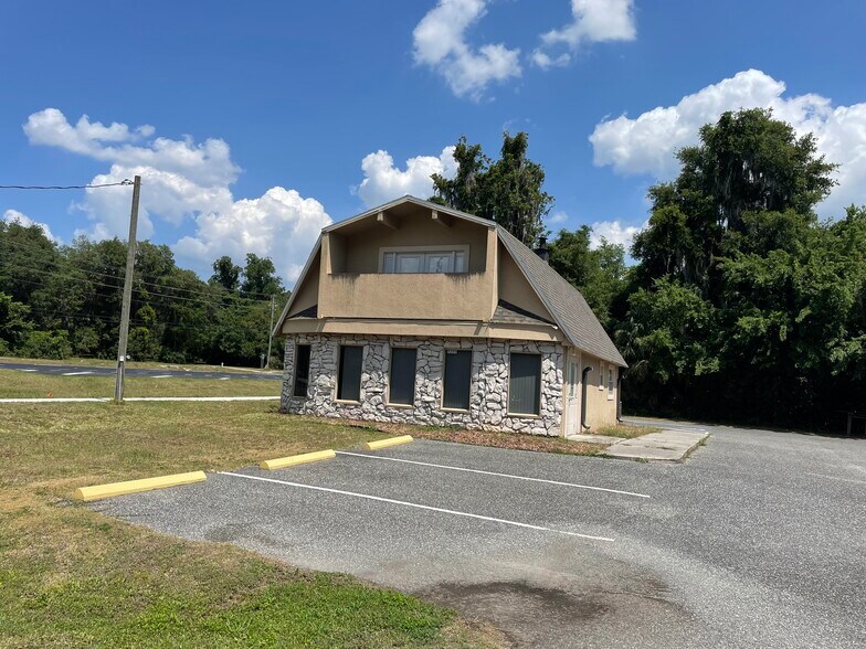 More Photos Of 5205 County Road 171, Wildwood Office For Sale