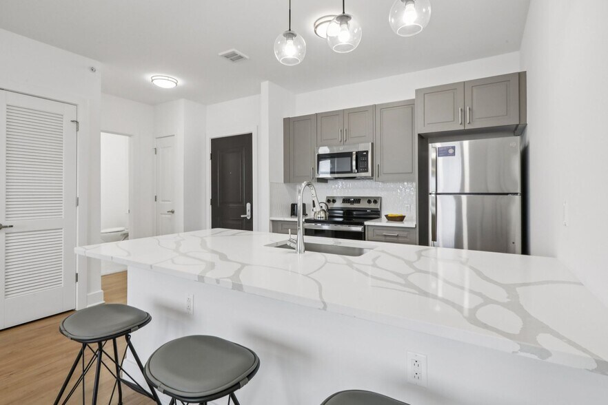 More Photos Of 110 Bergen Tpke, Little Ferry Apartments For Lease