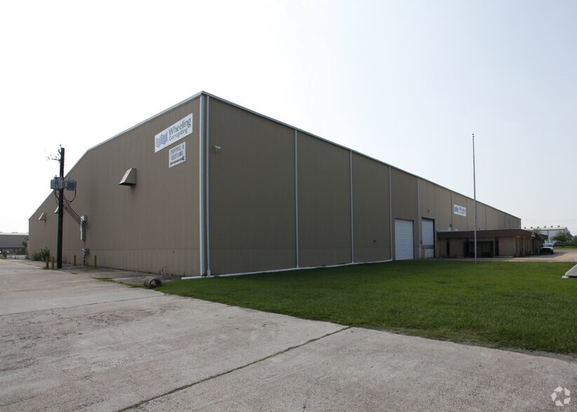 More Photos Of 4204 Fidelity St, Houston Warehouse For Lease