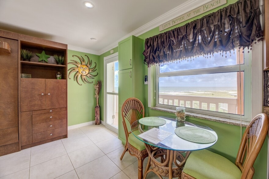 More Photos Of 3401 NE 10th St, Pompano Beach Hotel For Sale