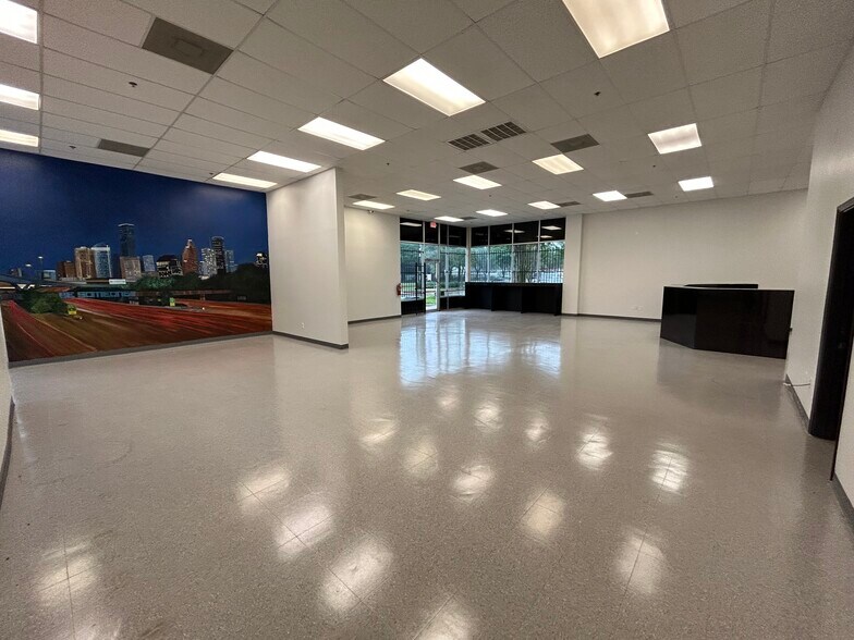 More Photos Of 7265 W 43rd St, Houston Warehouse For Lease