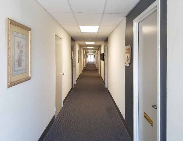 More Photos Of 8105 Edgewater Dr, Oakland Office For Lease