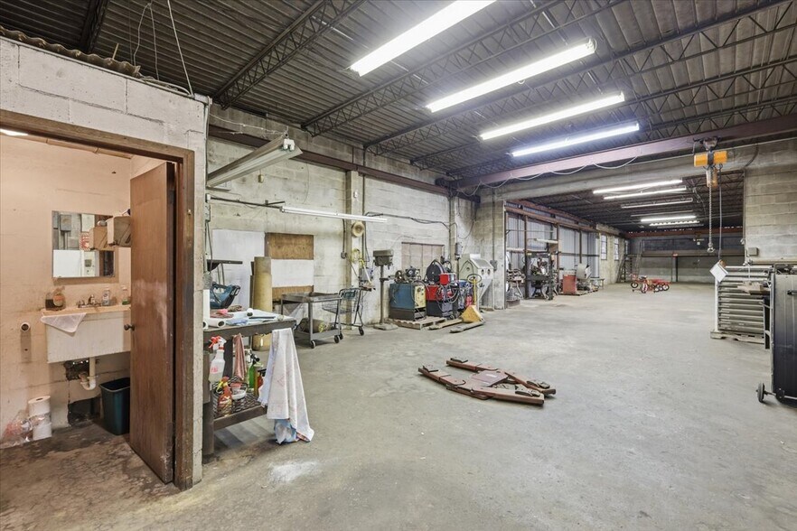 More Photos Of 1020 Wilfred Dr, Orlando Industrial For Sale