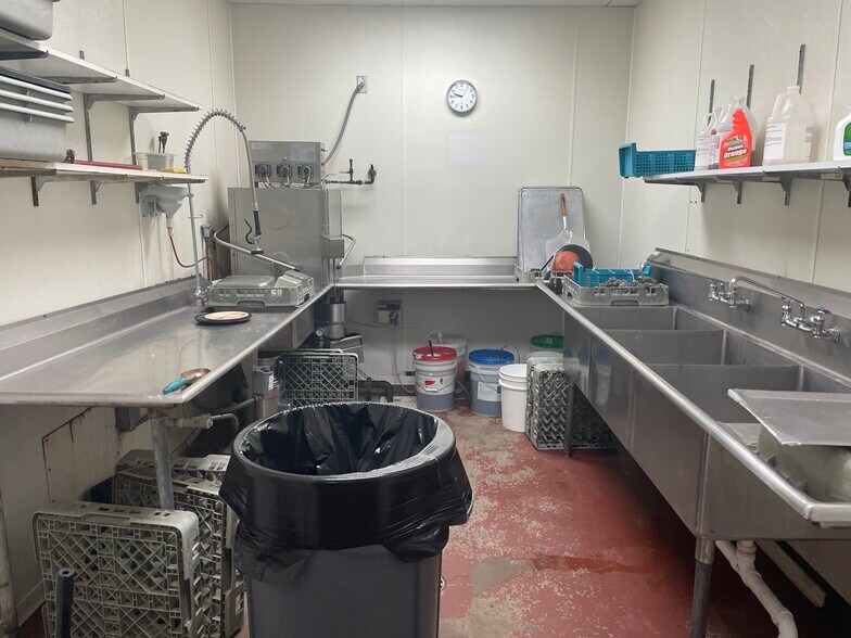 More Photos Of 2704 Walton Way, Marion Restaurant For Lease