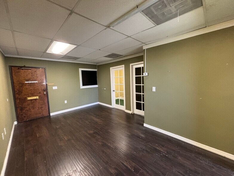 More Photos Of 5020 Wilshire Blvd, Los Angeles Unknown For Lease