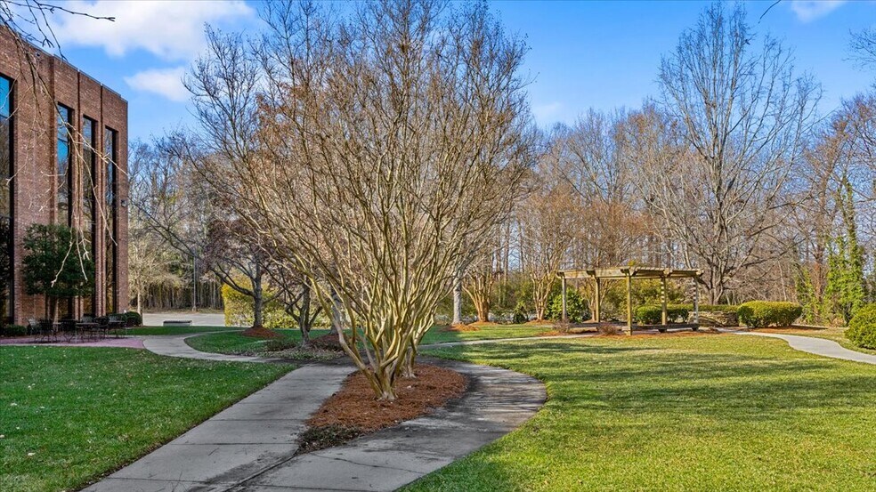 More Photos Of 1823 Eastchester Dr, High Point Office For Lease