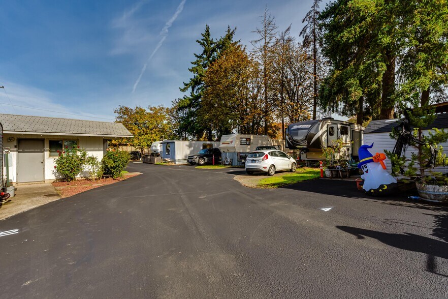 More Photos Of 351 Front St, Junction City Manufactured Housing Mobile Home Park For Sale