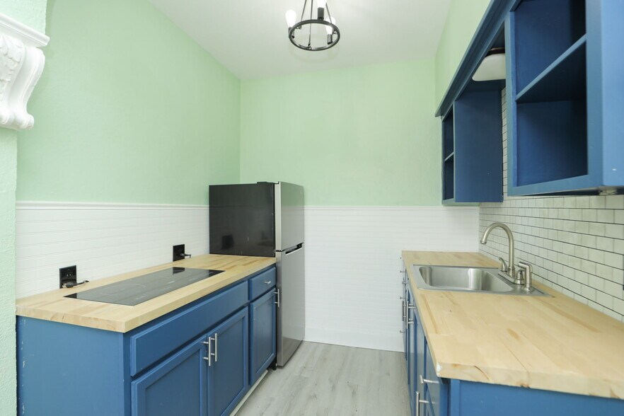 More Photos Of 717 Broadway St, Galveston Apartments For Sale