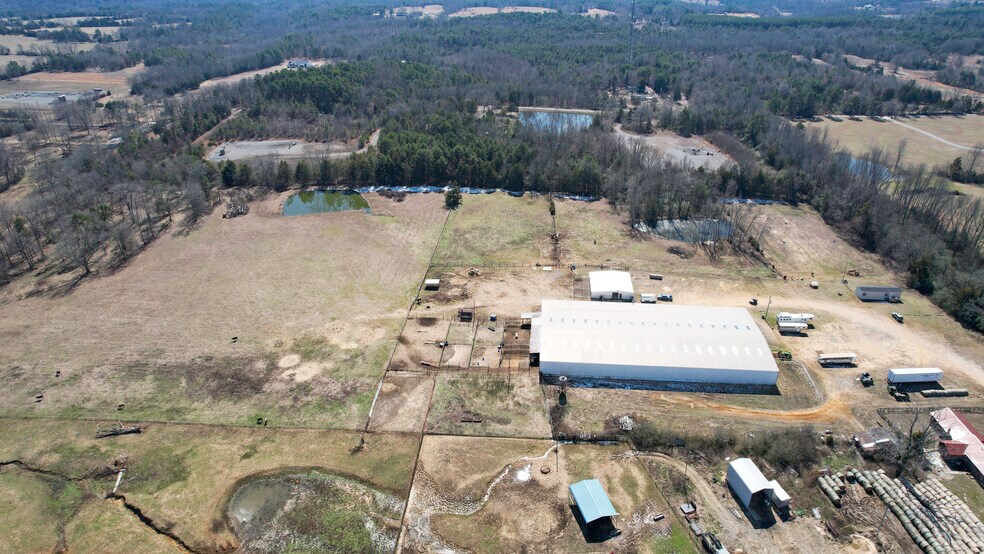 More Photos Of 99 Stacks Dr, Damascus Horse Stables For Sale